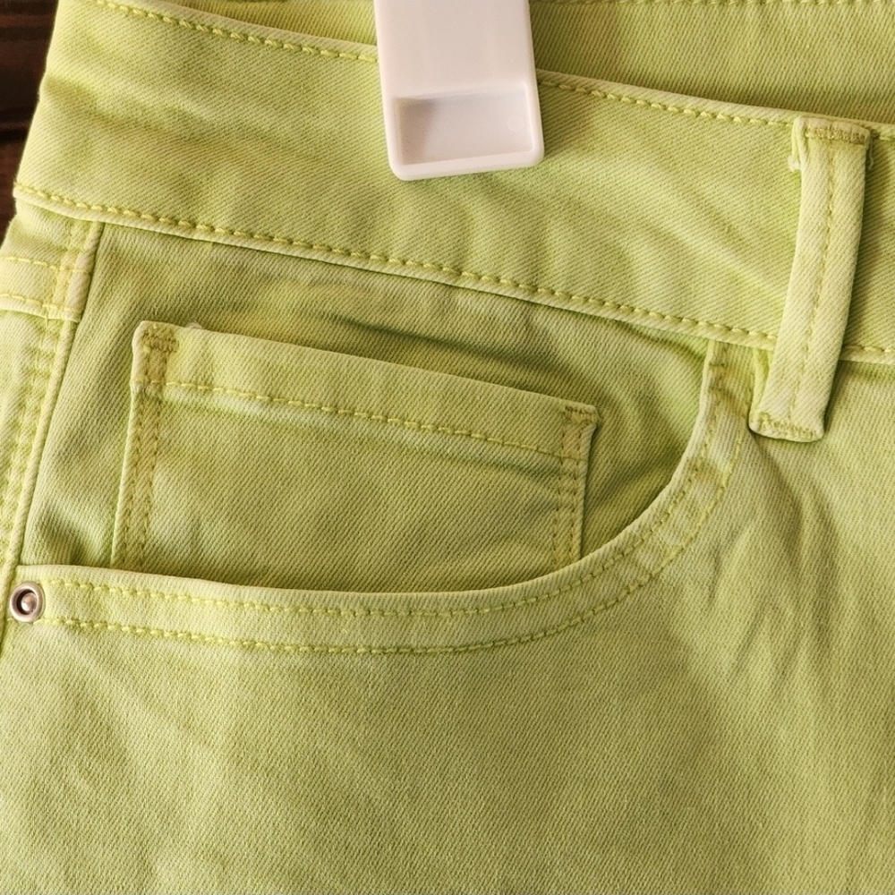 CHARLIE B $98 Keylime Bermuda Jean Shorts Roll Up Cuff Size 14 MSRP $98 - Picture 7 of 16
